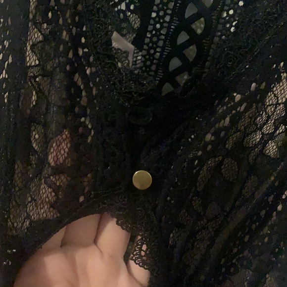 A’gaci Lace Dress - Picture 4 of 15